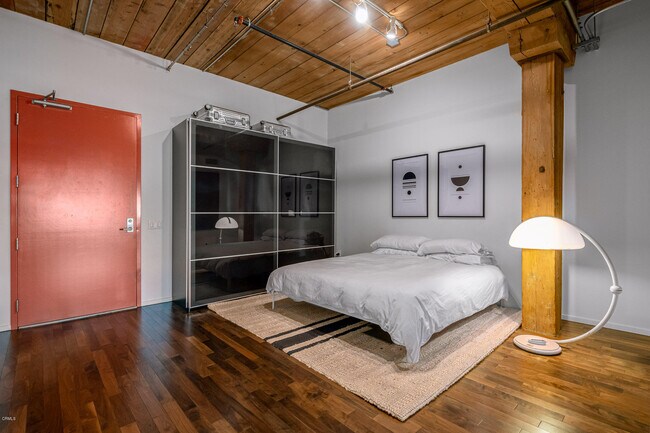 Foto del edificio - 530 S Hewitt St