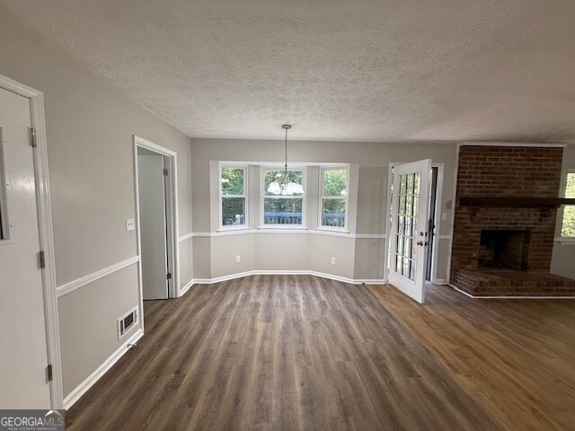 Building Photo - 270 Carriage Cir