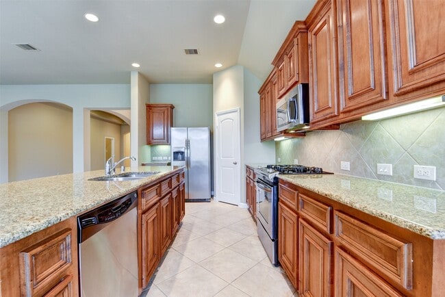 Building Photo - 5426 Linden Rose Ln