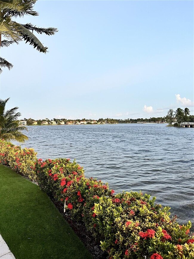 Foto del edificio - 6801 NW 113th Ct