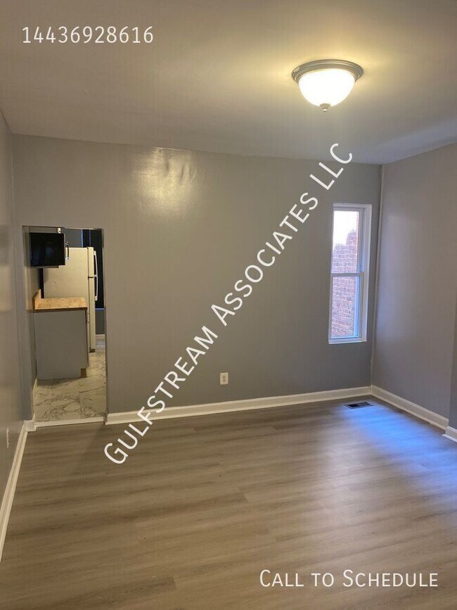 Foto del edificio - 702 N Kenwood Ave