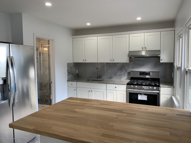 Foto del edificio - 16 Delaware Ave