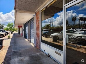 Building Photo - 111 1/2 E Green St