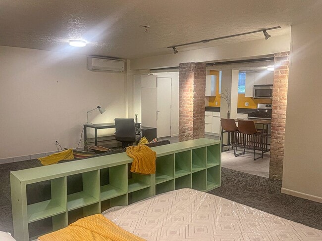 Interior Photo - 11483 Hessler Rd