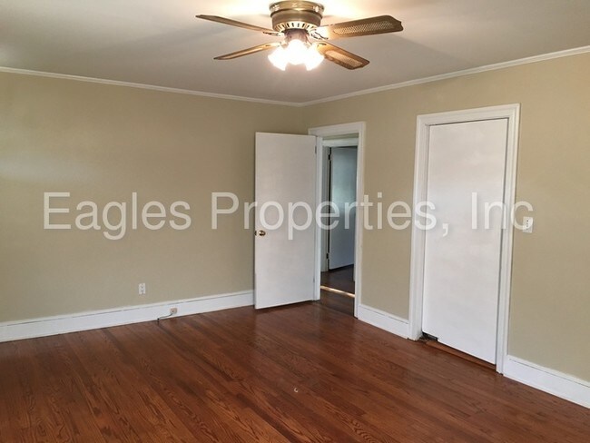Building Photo - 1805 N Berkeley Blvd