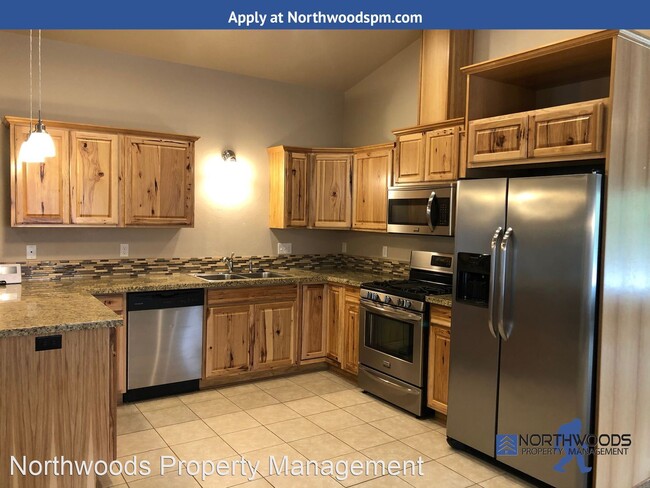 Building Photo - 4 br, 2 bath House - 4388 Wolf Run