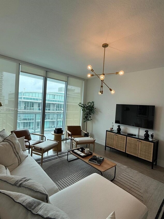 Foto principal - 1111 SW 1st Ave