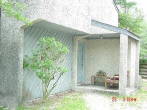 Building Photo - 1065 Kelly Dr