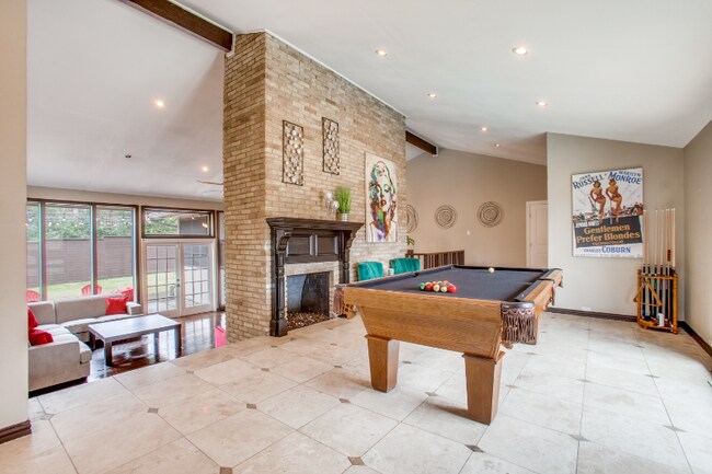 Foto del edificio - 7307 Spring Valley Rd