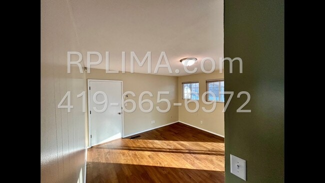 Building Photo - 602 MacKenzie Dr