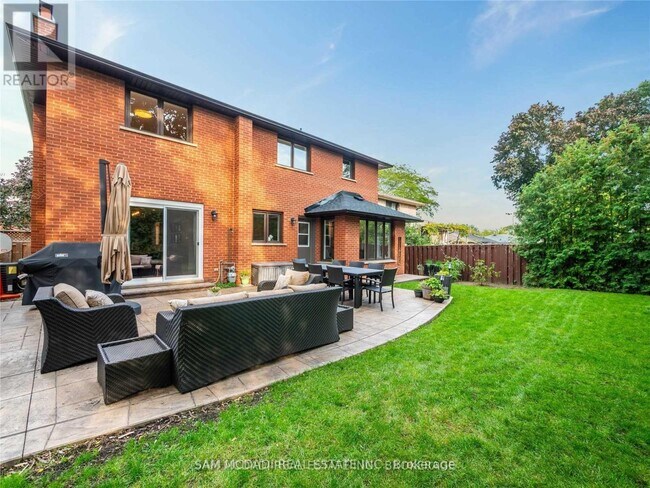 Photo du bâtiment - 2212 Florian Rd