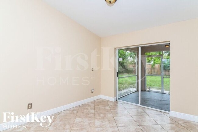 Foto del edificio - 242 SW 34th Terrace