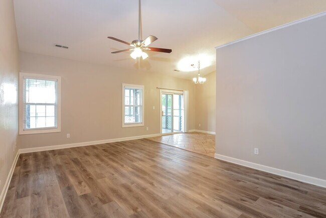 Building Photo - 9721 Stonewall Ln