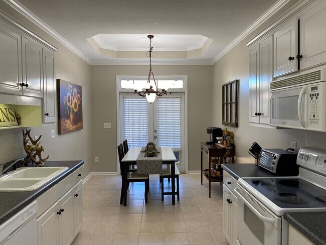 Foto del edificio - 3 Bed 2.5 Bath in Bay Hill