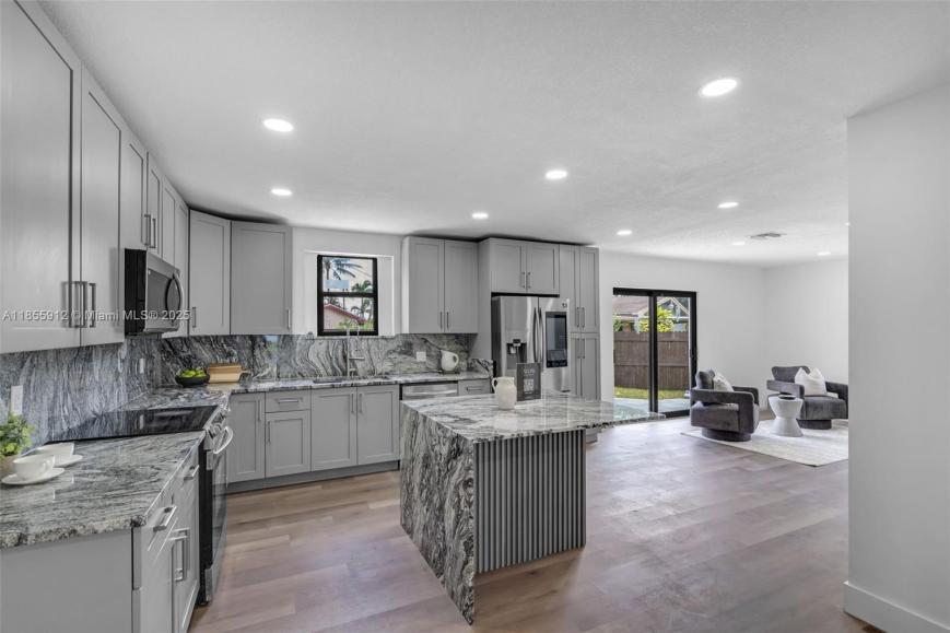 Primary Photo - 4 bedroom in Ft Lauderdade FL 33312