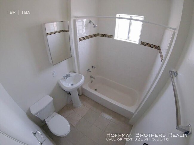 Building Photo - 1513 W. 12th Pl. Los Angeles, CA 90015