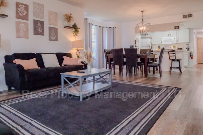 Foto del edificio - 8719 Rockingham Terrace