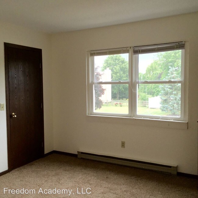 Foto del edificio - 9722 Bishopswood Ln