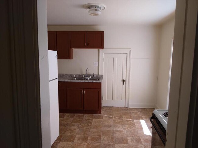 Foto del edificio - 508 W Irving Ave
