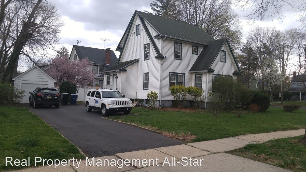 Primary Photo - 3 br, 1 bath House - 444 Randolph Rd