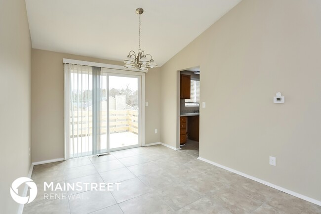 Foto del edificio - 2077 Raintree Pl