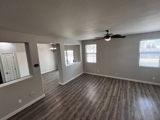 Building Photo - Village at Gilbert & Warner 3 Bed and 2 Ba...