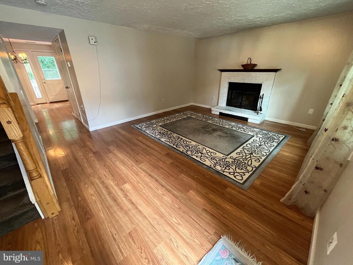 2940 Paddock Wood Ct, Oakton, VA 22124 Townhome Rentals in Oakton VA