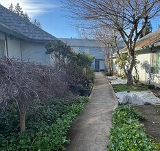 Building Photo - 4495 SW 96th Ave