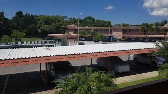 Foto del edificio - 128 Lakeside Dr