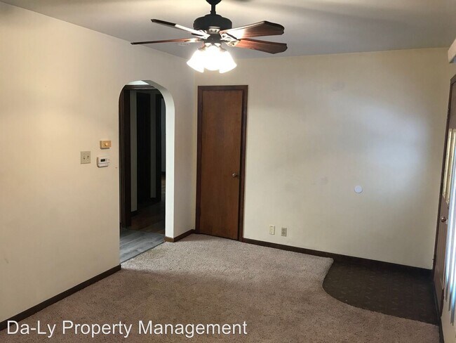 Building Photo - 2 br, 1 bath House - 103 E. 18th Street