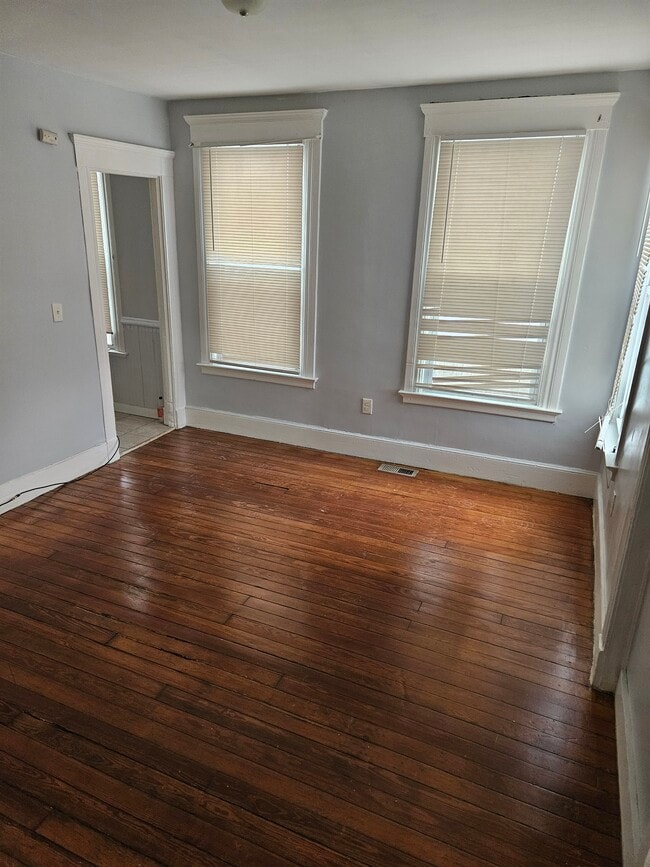 Building Photo - 161 Cedar Hill Ave