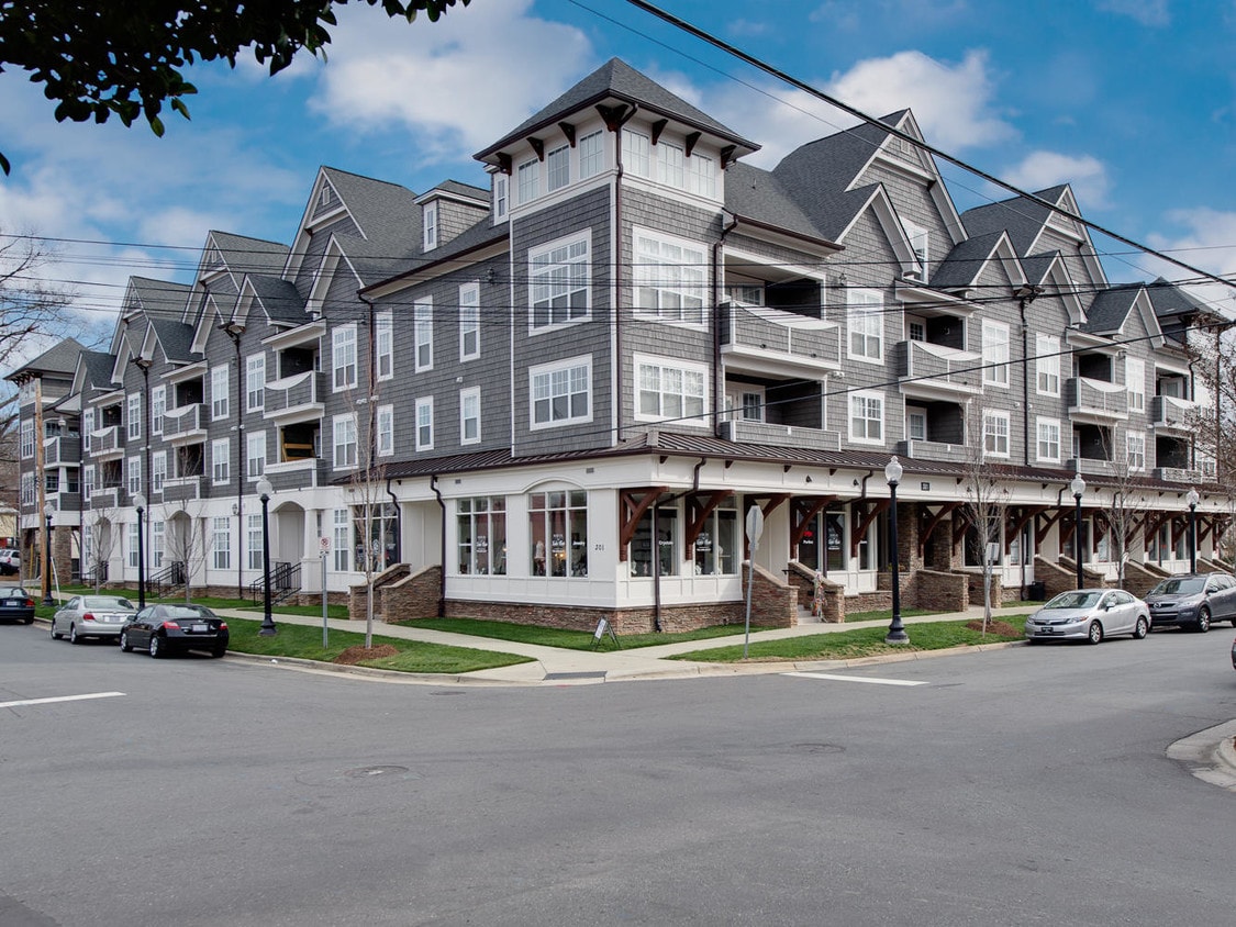 301 E Tremont Ave, Charlotte, NC 28203 Condo for Rent in Charlotte