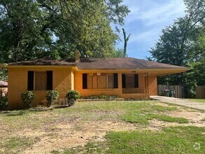 Building Photo - 1848 Woodburn Dr
