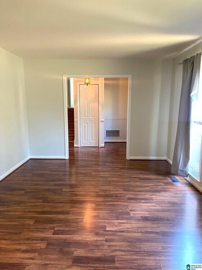 Foto del edificio - 2217 Travis Dr