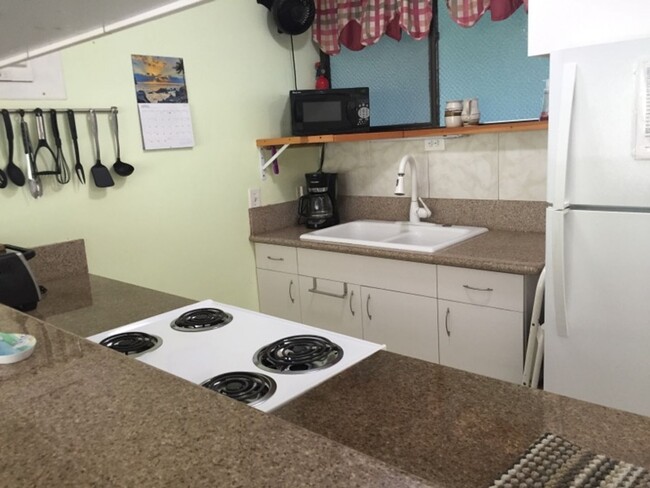 Building Photo - Lease Pending - Mauna Loa Shores Condo