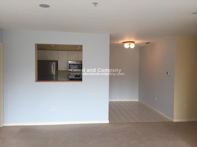 Building Photo - 6 Canal Park