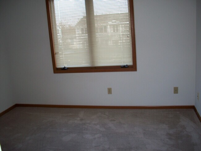 Foto del edificio - 2051 Cliff Alex Ct S