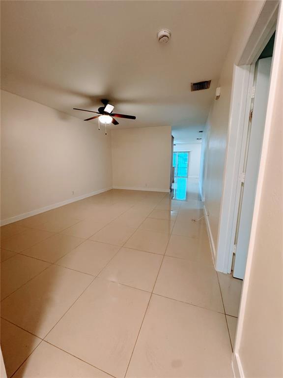 Foto del edificio - 7610 NW 73rd Ter