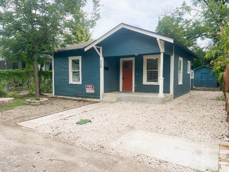 Foto principal - 229 Palo Blanco St