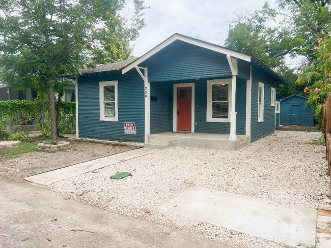 Building Photo - 229 Palo Blanco St