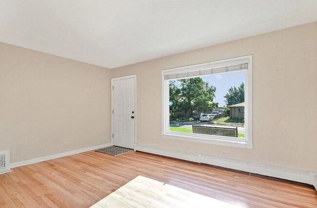 Building Photo - 4935 N Zuni St