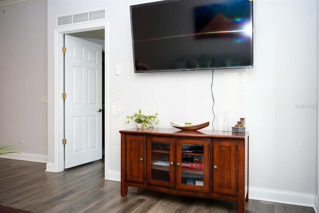 Building Photo - 7503 Mourning Dove Cir