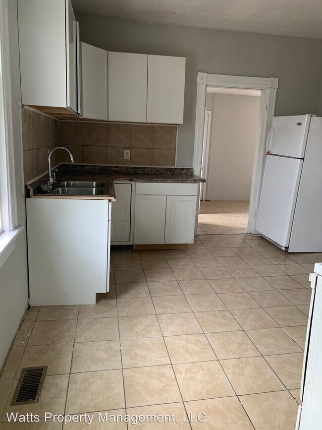 Building Photo - 3 br, 2 bath House - 205 Hood St