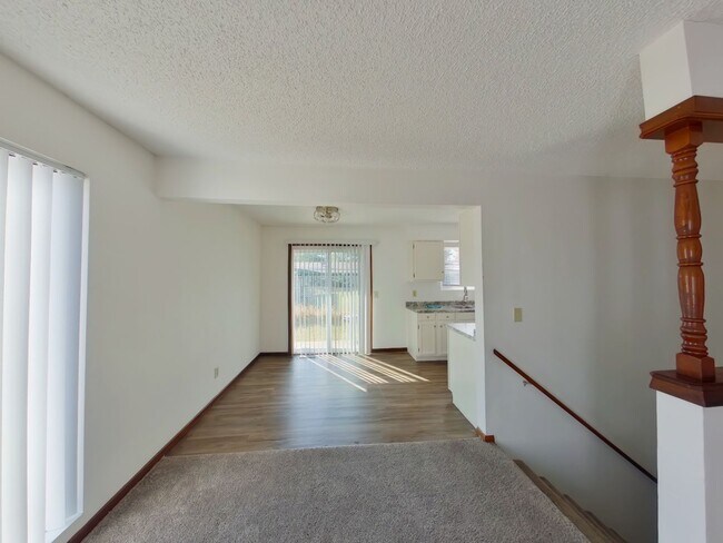 Foto del edificio - 3239 S Illinois St