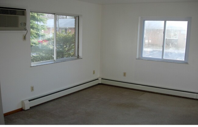 Building Photo - 126 Wilkinson St