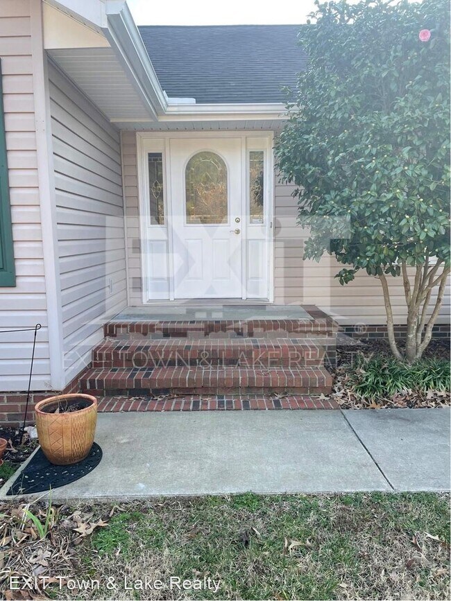 Building Photo - 3 br, 2 bath House - 248 Alexander Dr