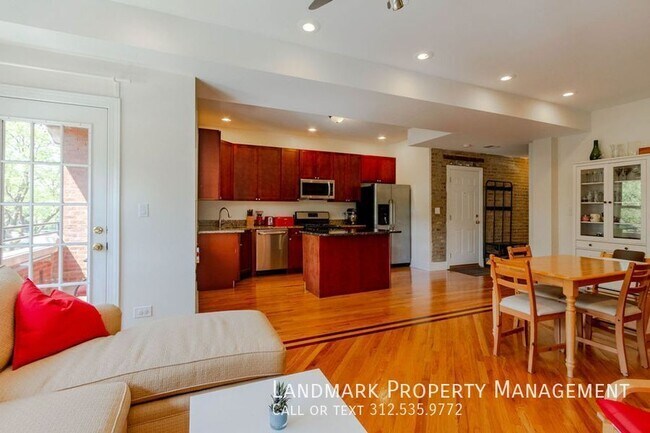 Building Photo - 4853 S Vincennes-Unit 205