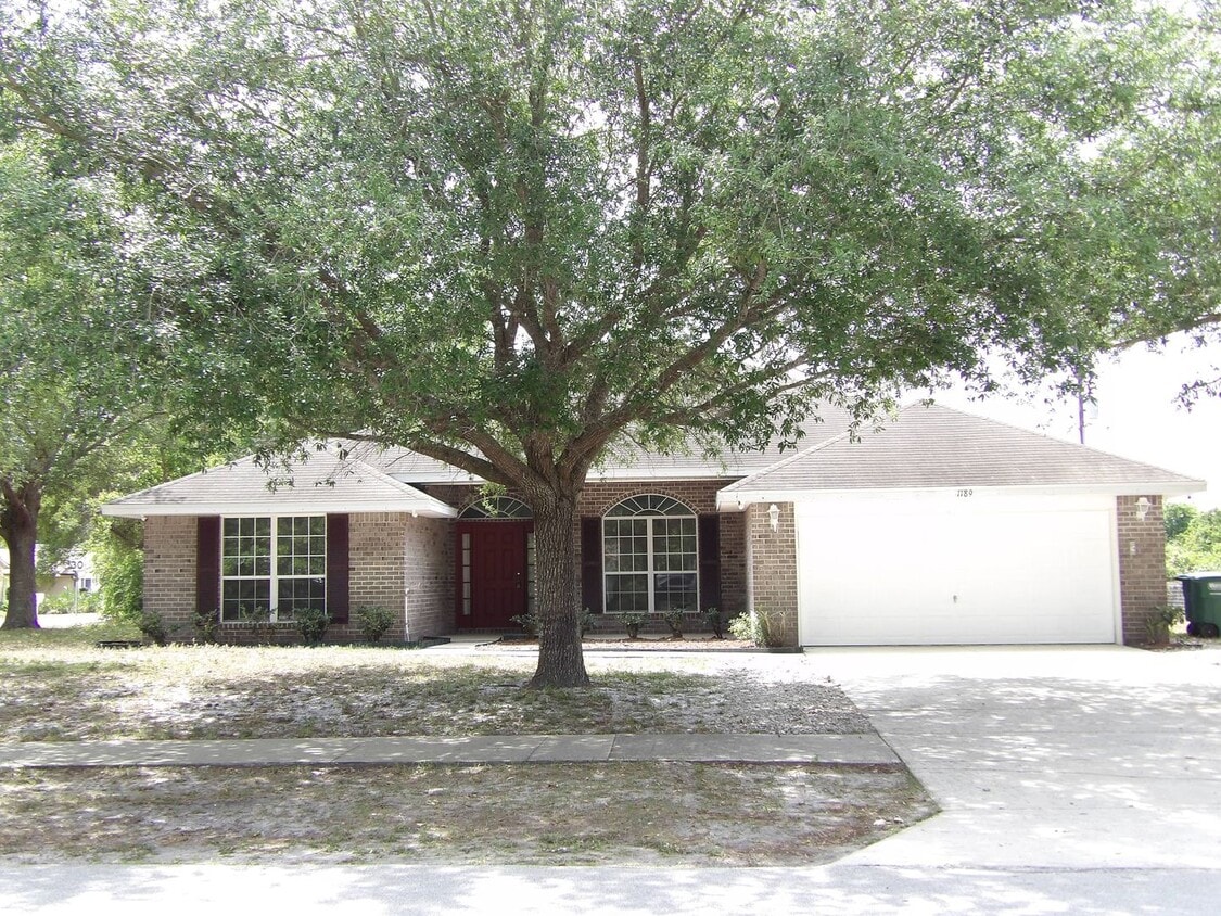 Primary Photo - 4 Bedroom 2 Bath 2 Car Garage 2334 Sq Ft C...