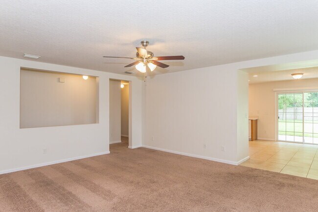 Foto del edificio - 7166 Newman Lake Ct