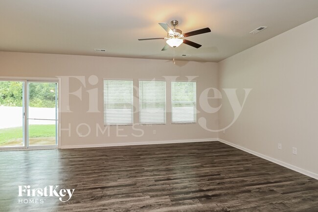 Building Photo - 9526 Hamel St